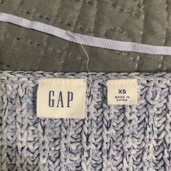 Cute purple/bluish sweater! - Picture 2 of 2